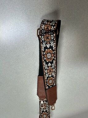 Embroidered Floral Guitar Strap in Black and Copper